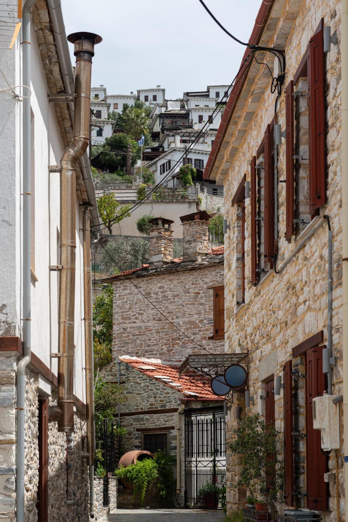 Karavia Lux Inn Áfissos Buitenkant foto