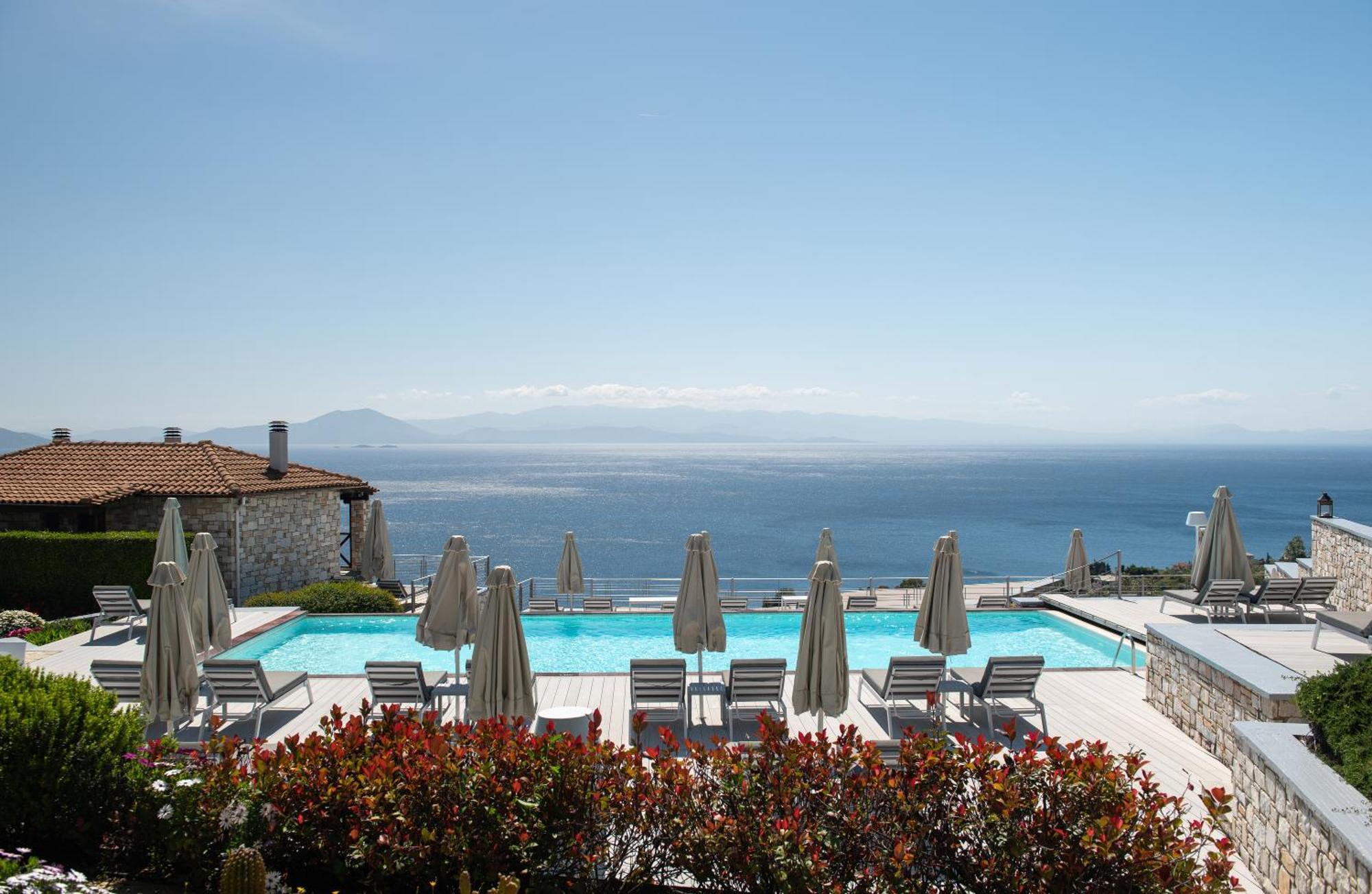 Karavia Lux Inn Áfissos Buitenkant foto
