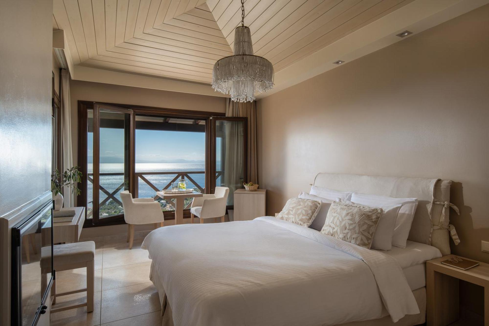 Karavia Lux Inn Áfissos Buitenkant foto