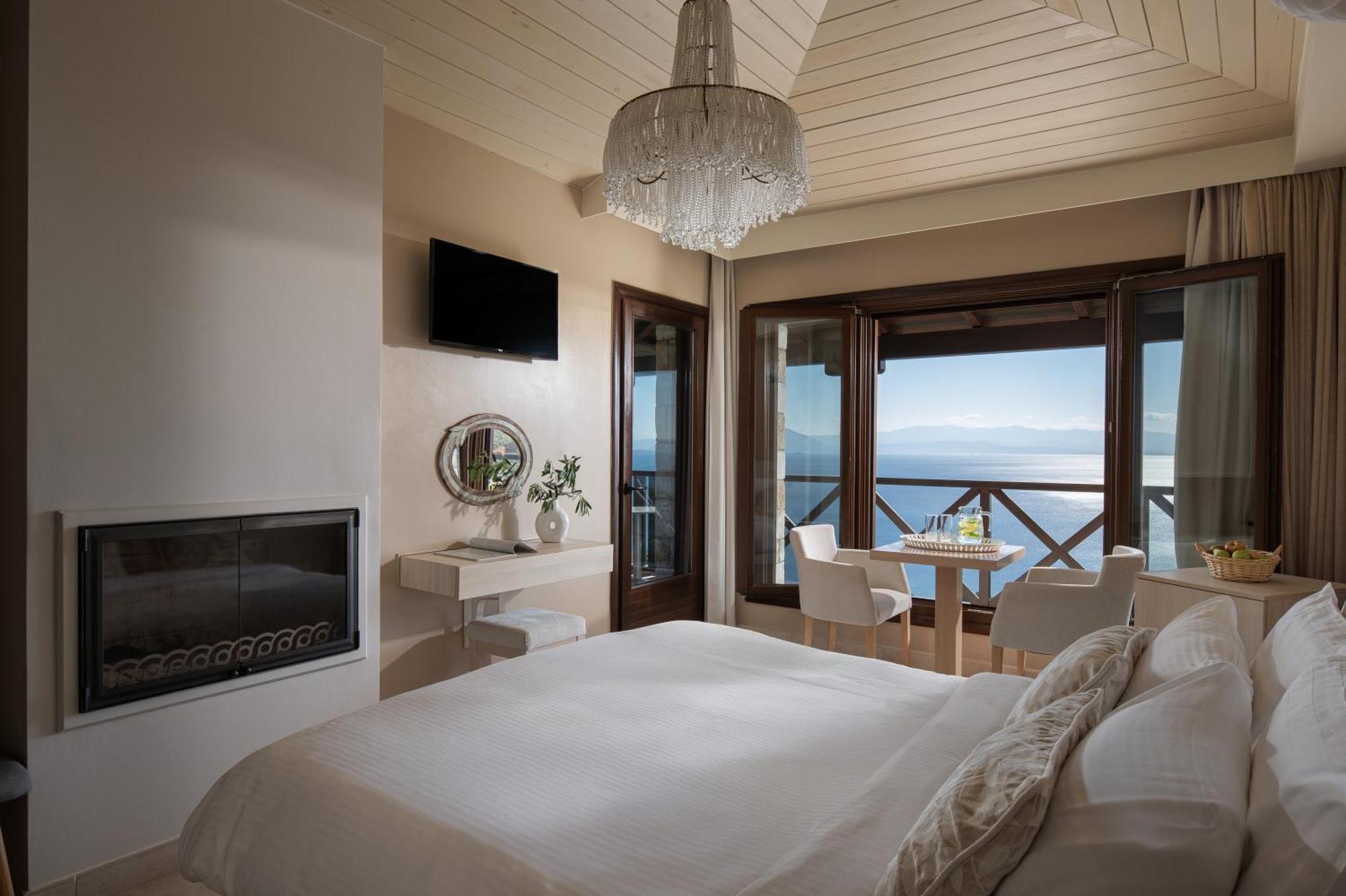 Karavia Lux Inn Áfissos Buitenkant foto