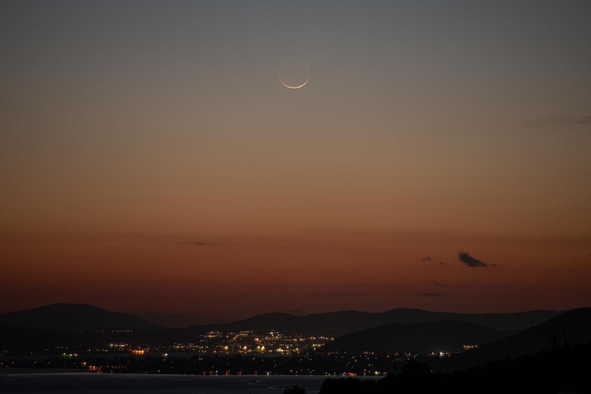 Karavia Lux Inn Áfissos Buitenkant foto