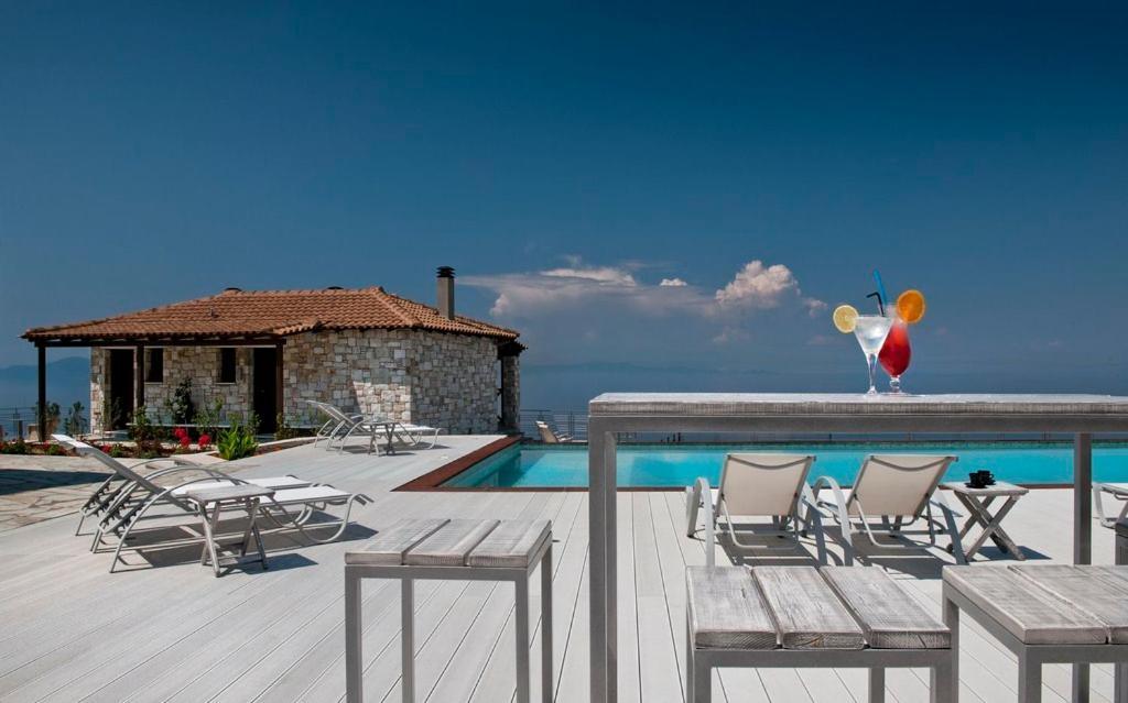 Karavia Lux Inn Áfissos Buitenkant foto