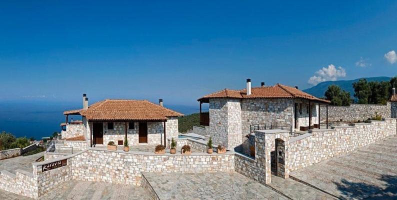 Karavia Lux Inn Áfissos Buitenkant foto